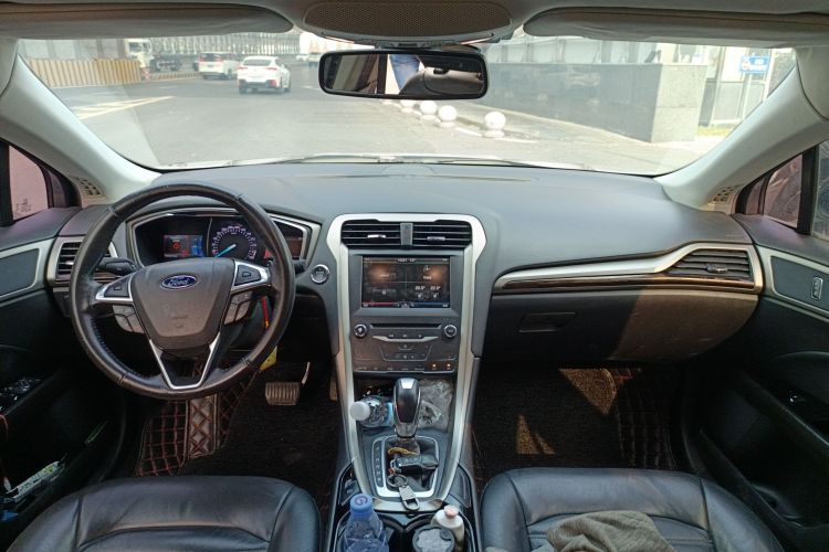 福特 蒙迪欧 2013款 2.0L GTDi200豪华型中控内饰12