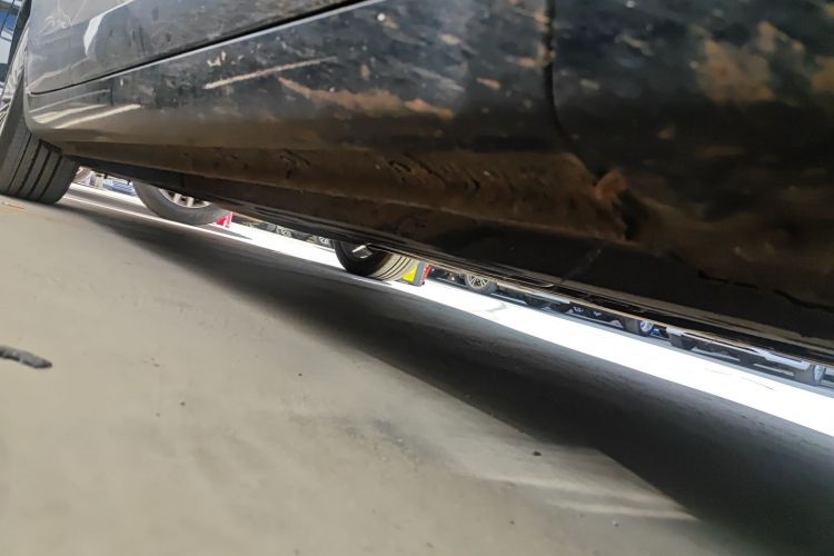 红旗H5 2022款 经典款 1.8T 自动智联旗畅版局部细节9001