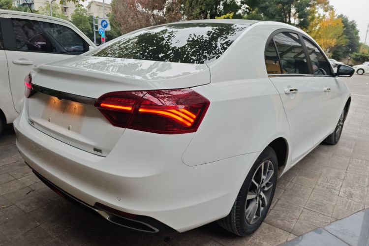 吉利汽车 帝豪 2020款 1.5L 手动向上版车身外观6005