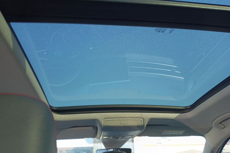 大众 途观L 2023款 330TSI 自动两驱R-Line旗舰版中控内饰22