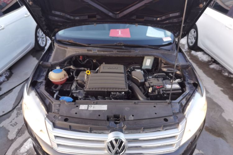 大众 桑塔纳 2015款 1.6L 自动舒适版机舱底盘24