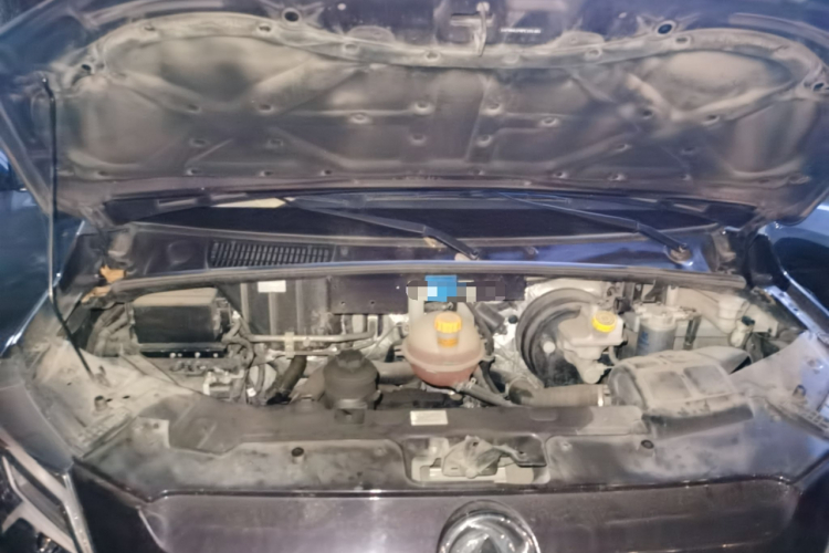 东风御风 御风 2023款 V9+ 2.0T 手动前驱多功能短轴中顶5/6座局部细节24