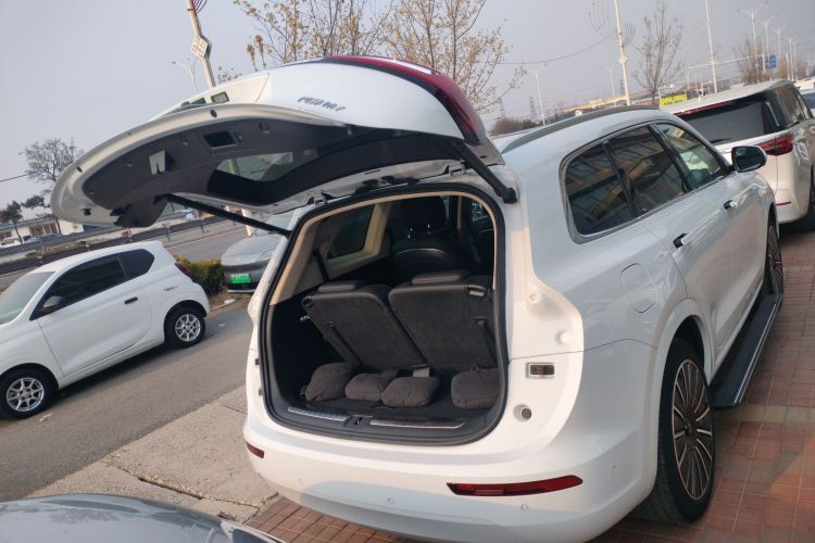 鸿蒙智行 问界M7 2022款 1.5T 四驱旗舰版机舱底盘23