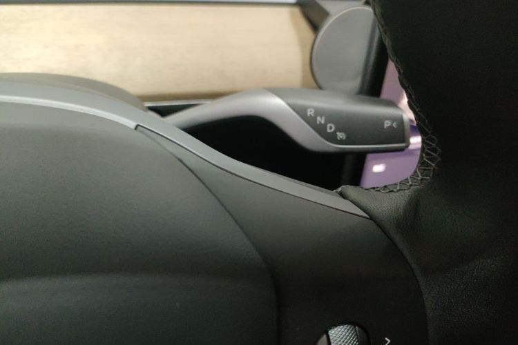 特斯拉 Model Y 2022款 改款 后轮驱动版中控内饰18