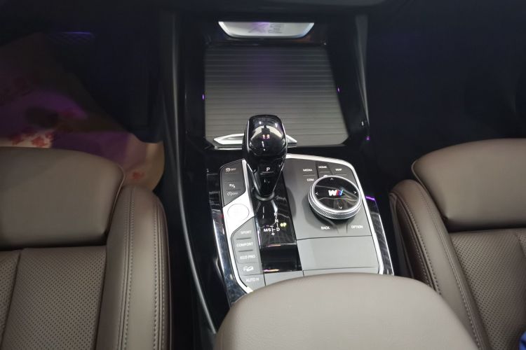 宝马X3 2022款 xDrive30i 领先型 M曜夜套装中控内饰18