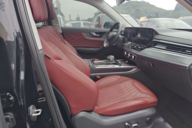 红旗HS5 2023款 2.0T 四驱旗享Pro版局部细节41