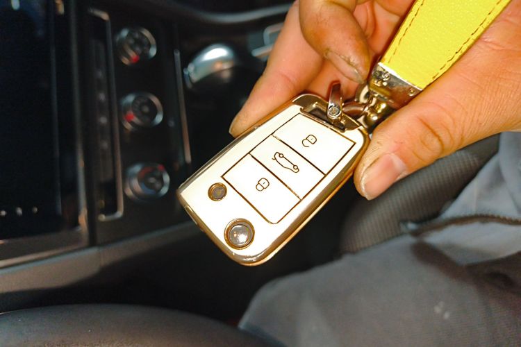 大众 高尔夫 2020款 挚爱版 280TSI DSG舒适型中控内饰11