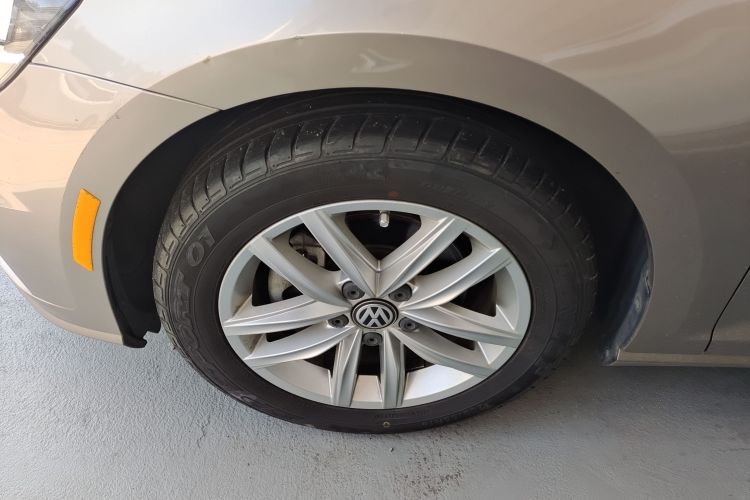 大众 高尔夫 2018款 230TSI 自动舒适型车身外观6007