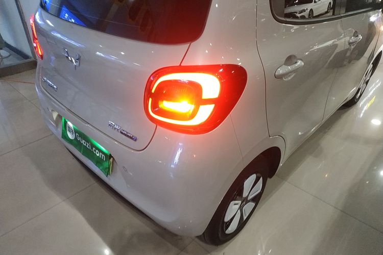 五菱汽车 宏光MINIEV 2025款 四门版 进阶款车身外观9