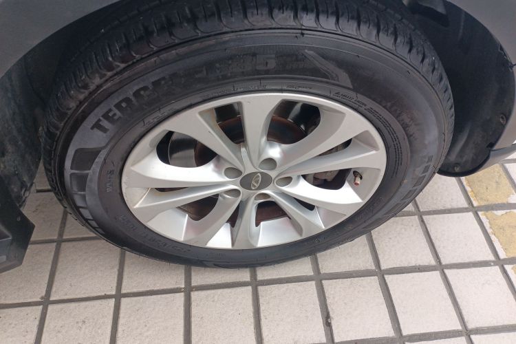 奇瑞 瑞虎5 2014款 2.0L CVT家尊版车身外观6008