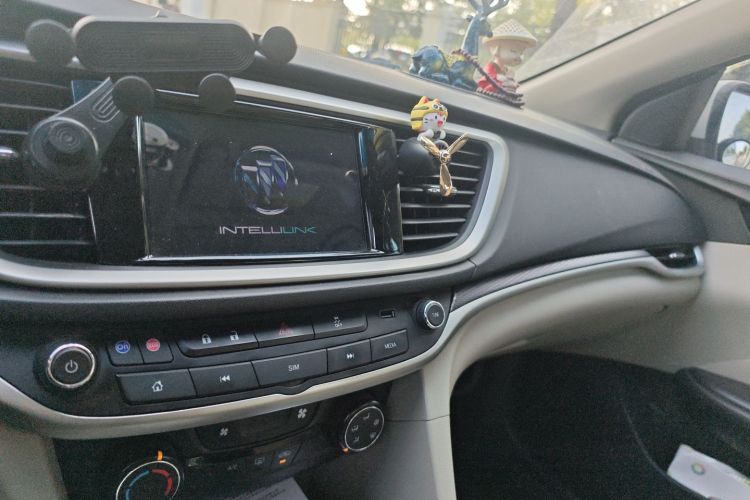 别克 英朗 2021款 典范 1.5L 自动精英型中控内饰16