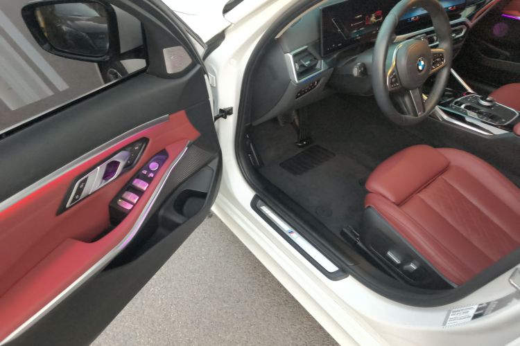 宝马3系 2023款 320Li M运动套装中控内饰20