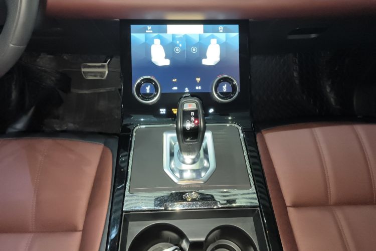 路虎 揽胜极光 2021款 极光L 249PS R-Dynamic First edition 首发版中控内饰18