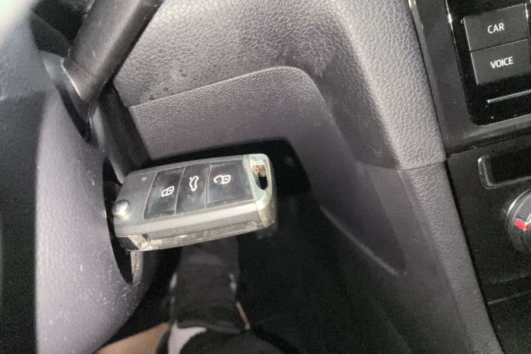 大众 高尔夫 2019款 1.6L 自动舒适型 国V中控内饰11