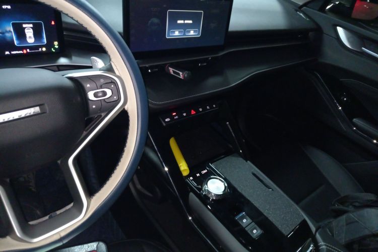 哈弗H6 2022款 第三代 1.5T 自动两驱Max中控内饰16