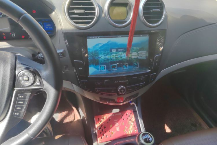 比亚迪S7 2015款 1.5T 手动尊贵型中控内饰16