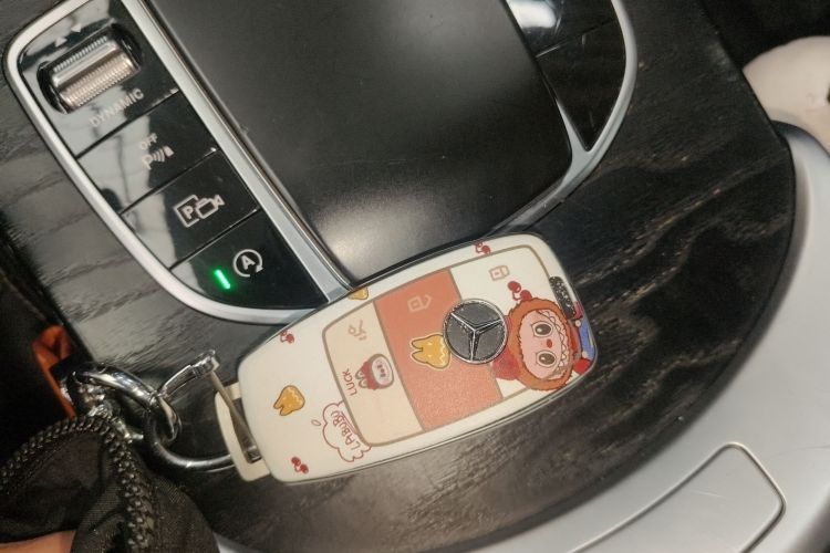 奔驰C级 2019款 C 260 L 运动版中控内饰7001