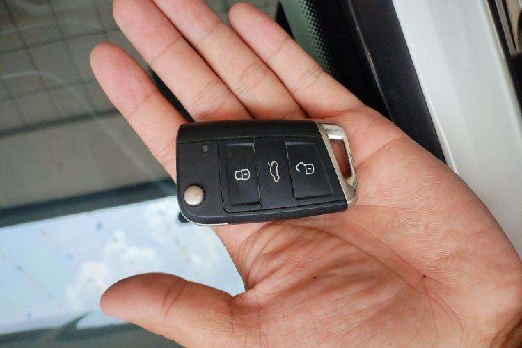 大众 速腾 2021款 200TSI 手动超越版中控内饰11