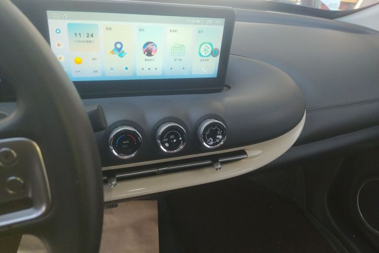 五菱汽车 五菱缤果 2023款 333km 快享款中控内饰16