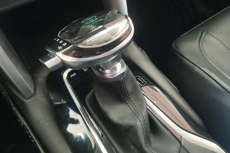 丰田 锋兰达 2023款 2.0L CVT领先版局部细节18