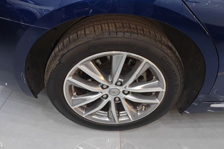 英菲尼迪Q50L 2018款 2.0T 舒适版 国VI车身外观6008