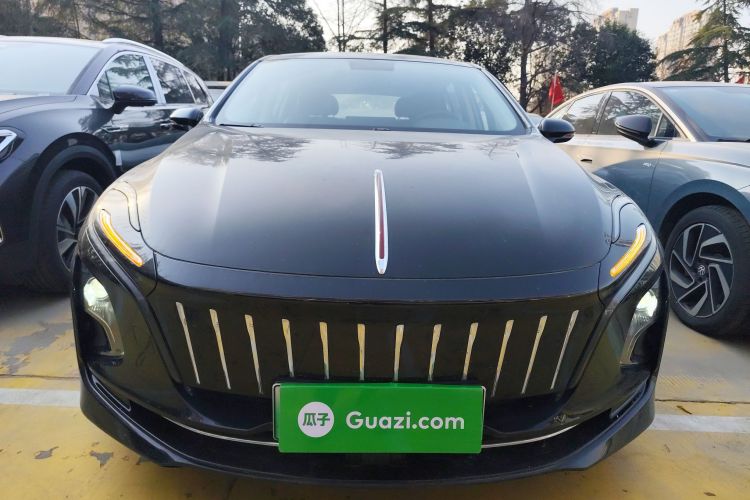 红旗E-QM5 2023款 改款 基础出行版车身外观2