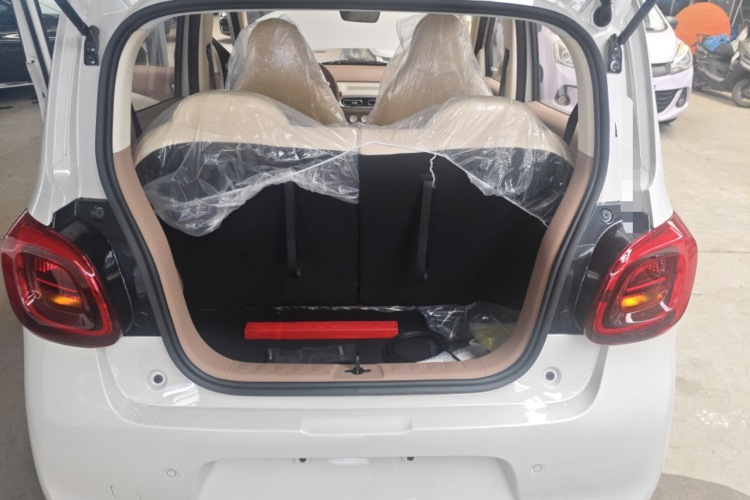 五菱汽车 宏光MINIEV 2025款 四门版 进阶款机舱底盘23