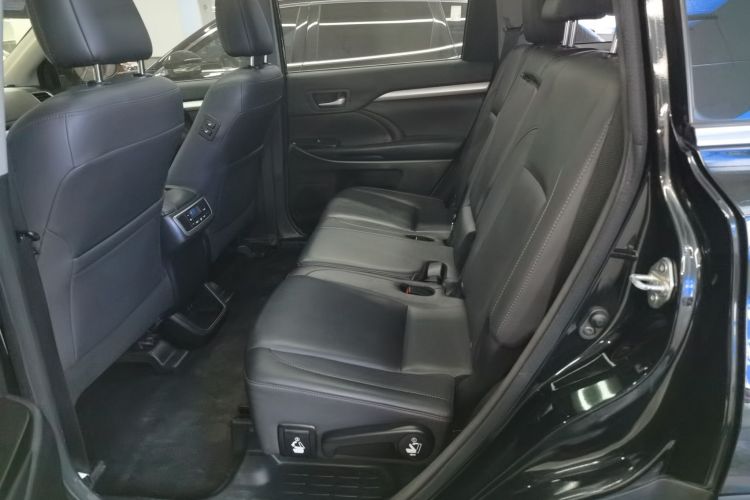 丰田 汉兰达 2018款 2.0T 四驱豪华版 7座 国V中控内饰21