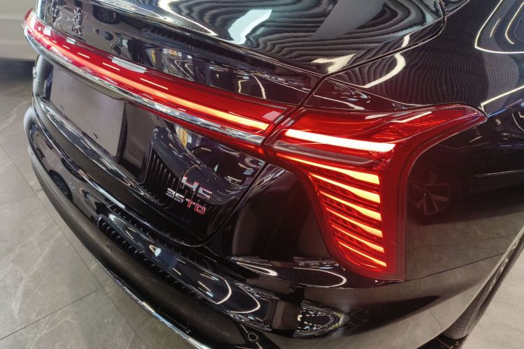 红旗H5 2024款 1.5T DCT智联旗韵版车身外观9