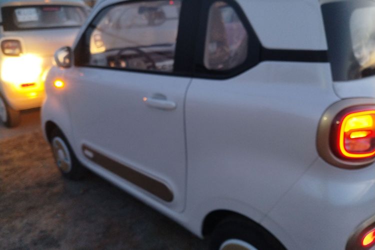 奔腾小马 2026款 222km 萌趣马 Plus车身外观4