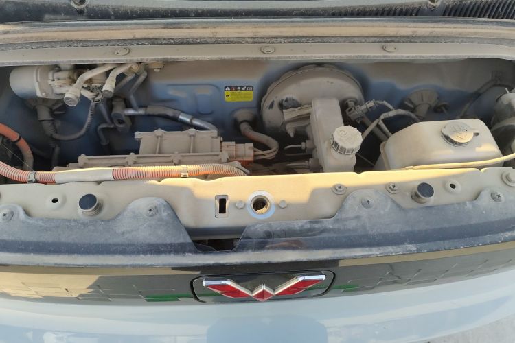 五菱汽车 宏光MINIEV 2020款 自在款 磷酸铁锂机舱底盘24