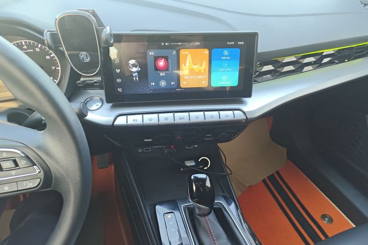 名爵 MG5 2023款 180DVVT CVT豪华版中控内饰16