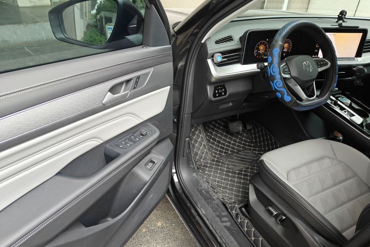 大众 揽巡 2024款 330TSI 豪华巡逸版中控内饰7003