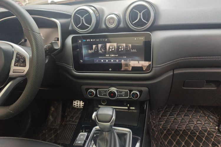 北京越野 北京BJ30 2021款 1.5T 狼小美版中控内饰16