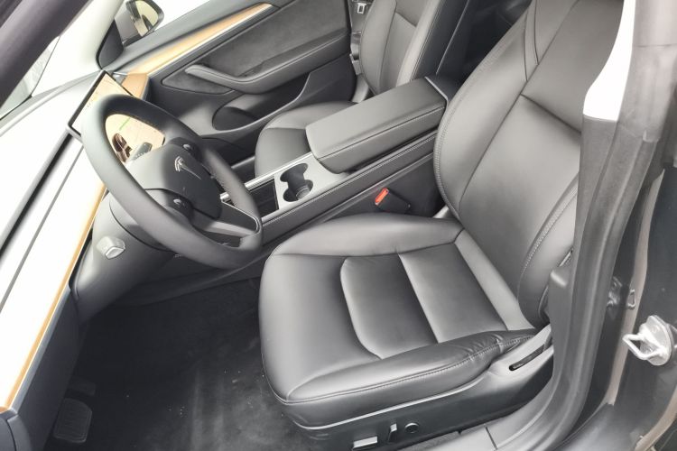 特斯拉 Model 3 2021款 标准续航后驱升级版中控内饰19