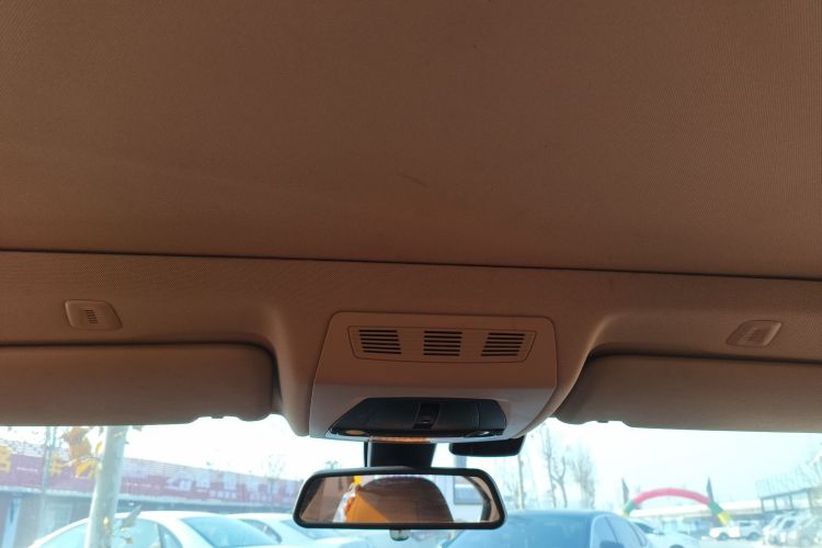 宝马5系 2014款 525Li 领先型中控内饰22