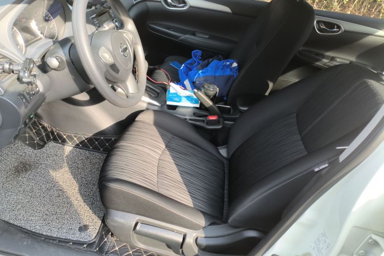 日产 轩逸 2021款 经典 1.6XE CVT舒适版中控内饰19