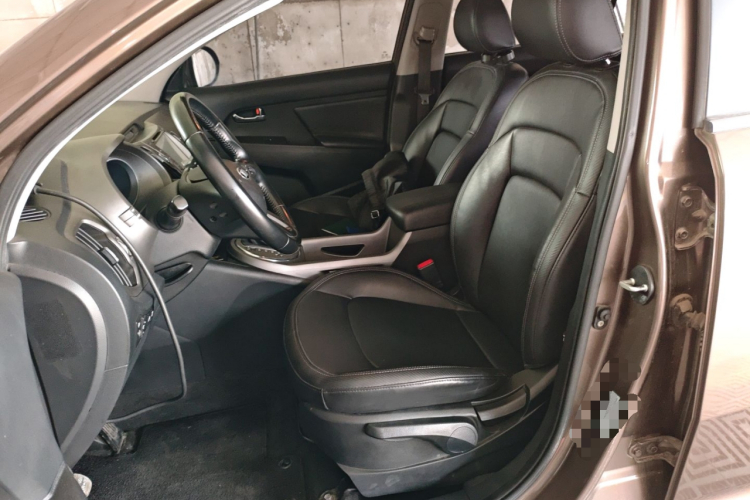 起亚 智跑 2015款 2.0L 自动两驱版GLS局部细节19