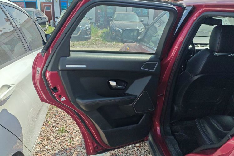 陆风X7 2015款 2.0T 全景尊贵版中控内饰7008