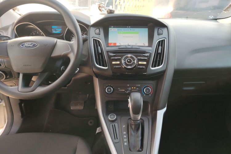 福特 福克斯 2018款 两厢经典 1.6L 自动舒适型智行版中控内饰16