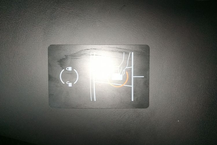 特斯拉 Model Y 2022款 改款 长续航全轮驱动版中控内饰11