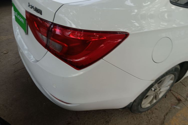 别克 英朗 2017款 15N 自动进取型车身外观9