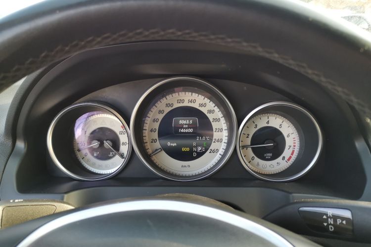 奔驰E级(进口) 2014款 E 200 轿跑版中控内饰14