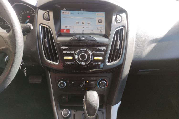 福特 福克斯 2017款 两厢 1.6L 自动舒适型智行版中控内饰16