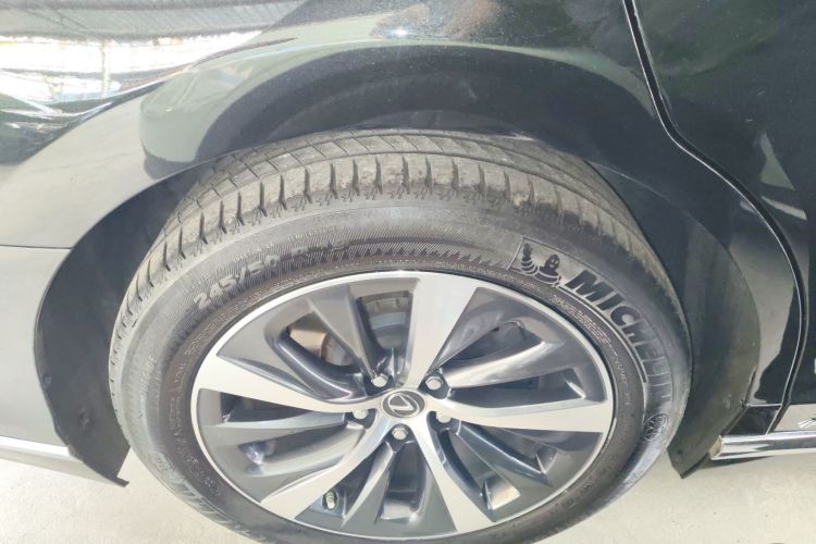 雷克萨斯LS 2021款 500h 卓越版车身外观6008