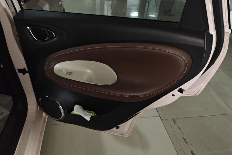 五菱汽车 五菱缤果 2023款 410km 灵犀尊享款中控内饰45