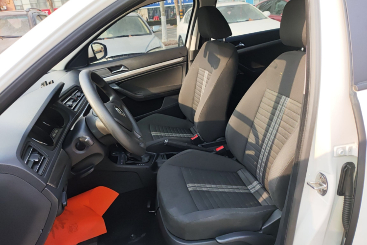 大众 2019款 朗逸启航 1.5L 自动风尚版 国VI中控内饰19