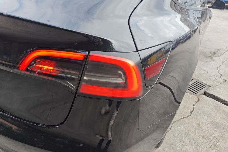 特斯拉 Model 3 2021款 标准续航后驱升级版 3D6车身外观6006