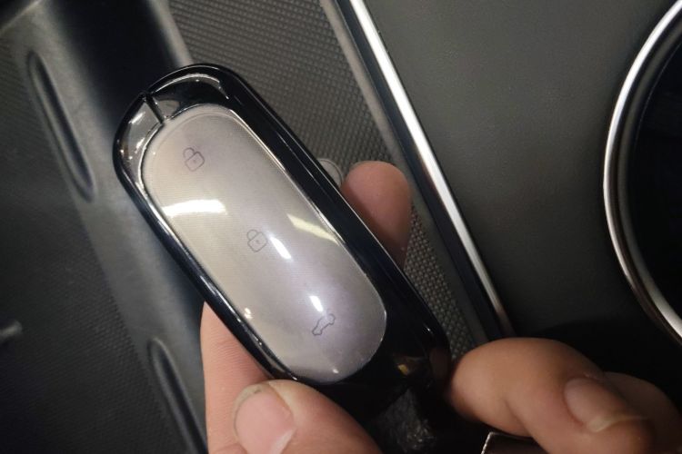 理想汽车 理想L9 2022款 Max中控内饰11