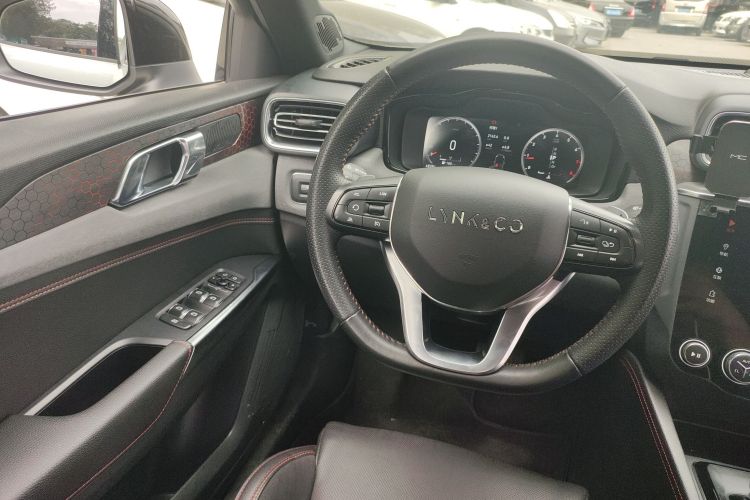 领克03 2020款 2.0TD 自动劲版中控内饰13